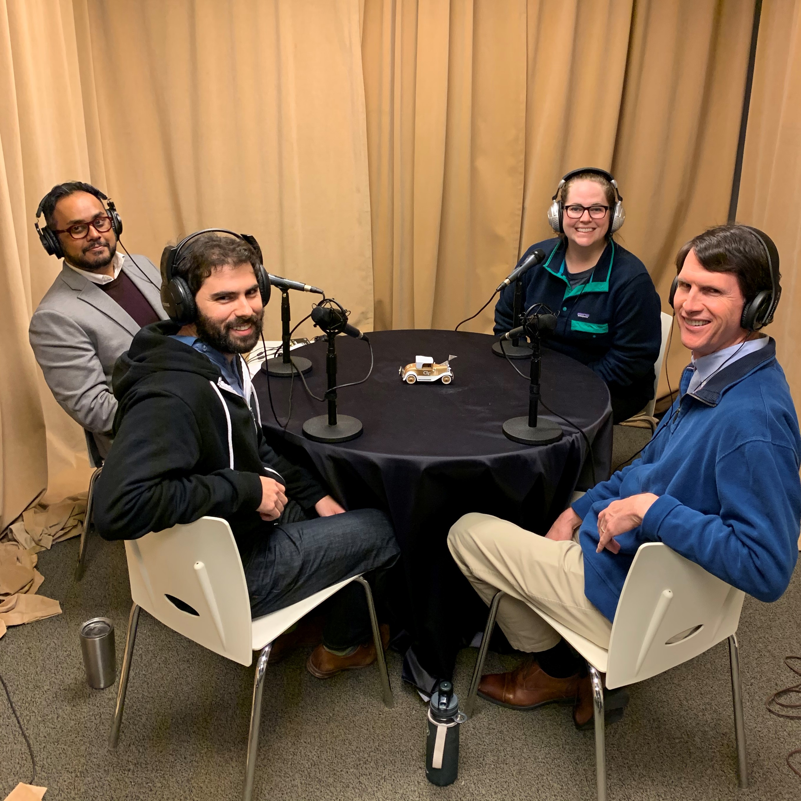 Saurabh Bose, Ben Rosenthal, host Jasmine Howard, and Dr. Eric Overby join us on our ramblin' roundtable podcast discussing hot topics in FinTech.