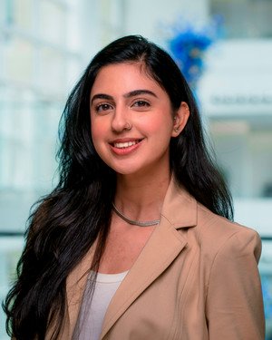 Ayesha Saghir headshot