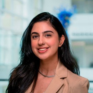 Ayesha Saghir headshot