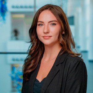 Rylee Headrick headshot