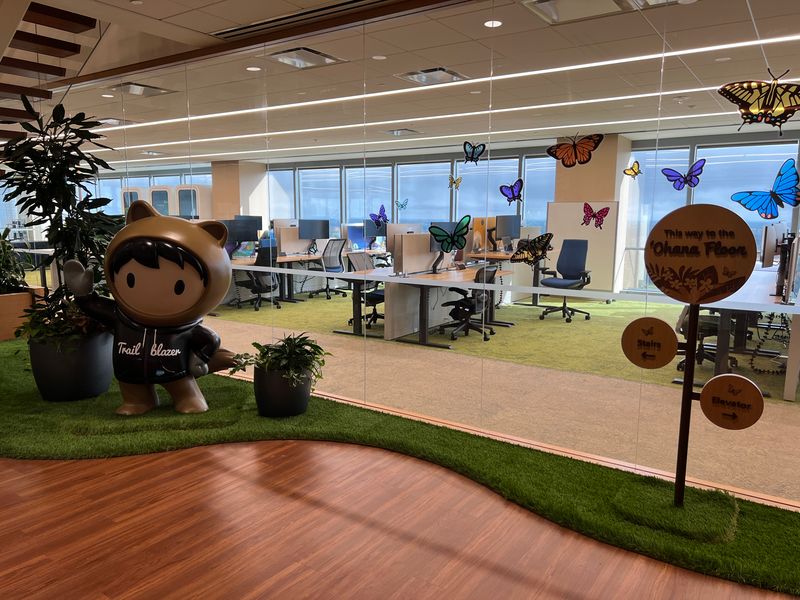 View of the Ohana floor in Salesforce Tower