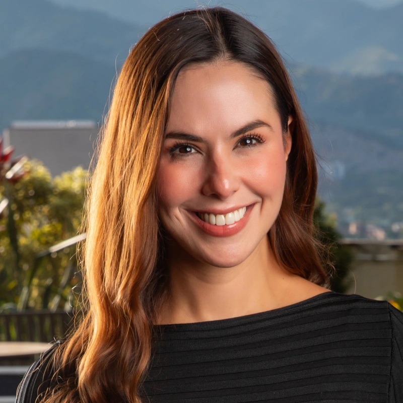 Maria Elisa Botero headshot