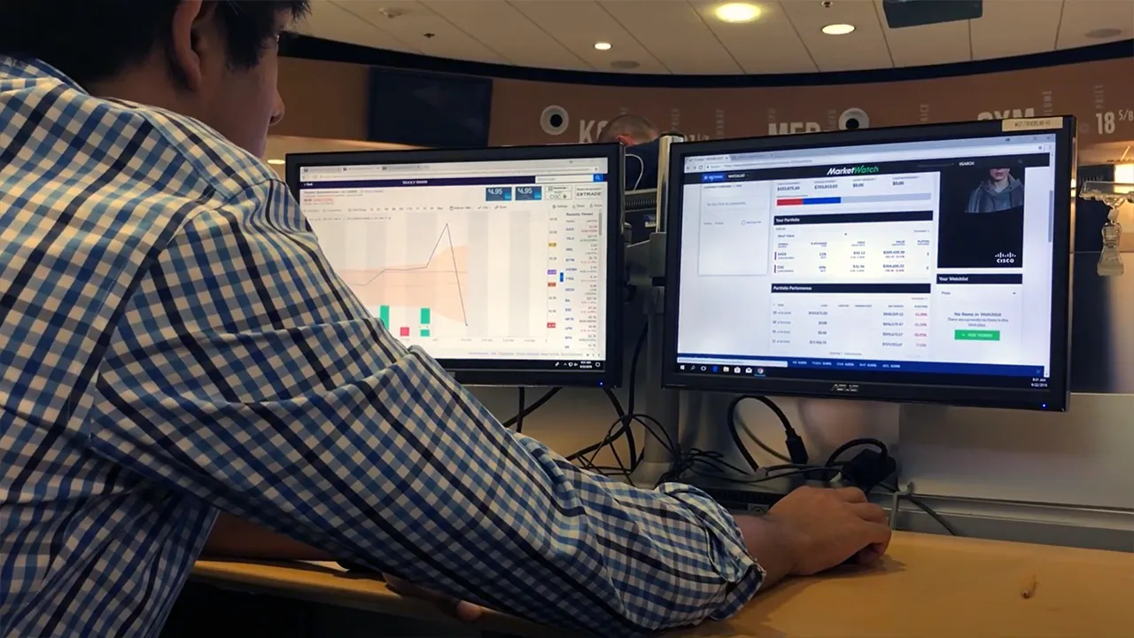 Scheller's Wall Street-Style Trading Floor