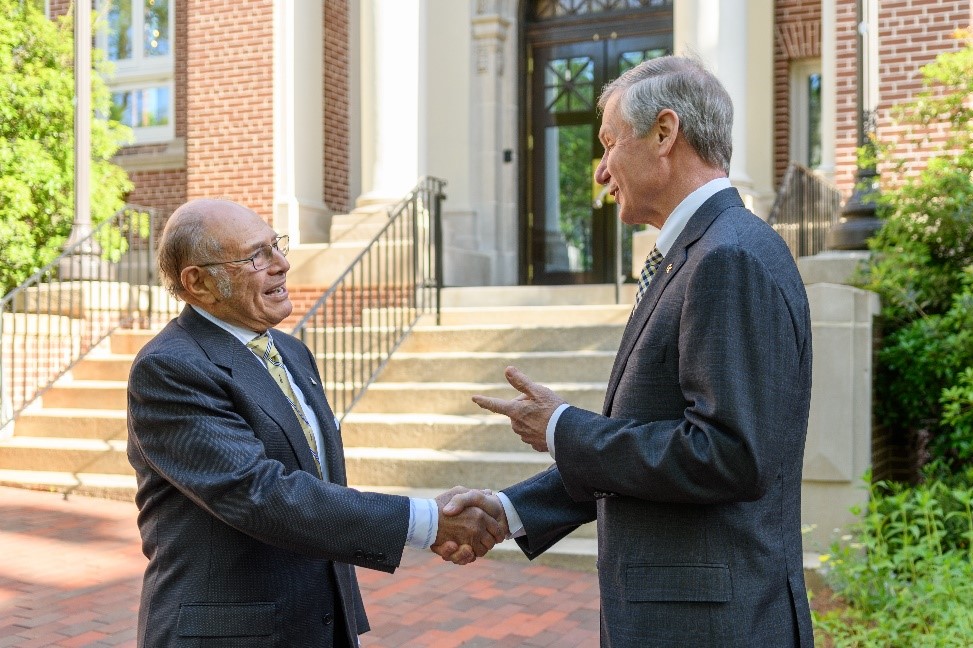 President Bud Peterson welcomes Ernest Scheller, Jr. to campus.
