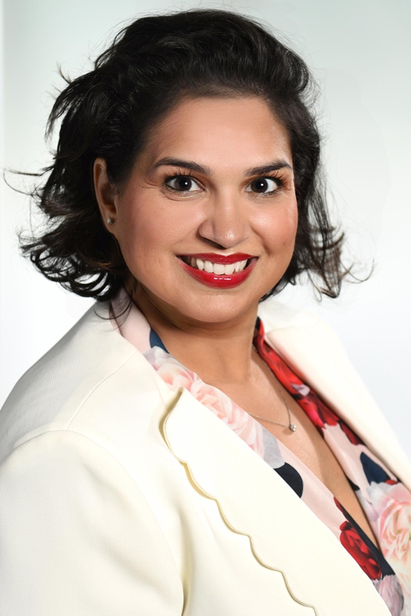 Incoming Executive MBA student Soraya Kassamali's head shot