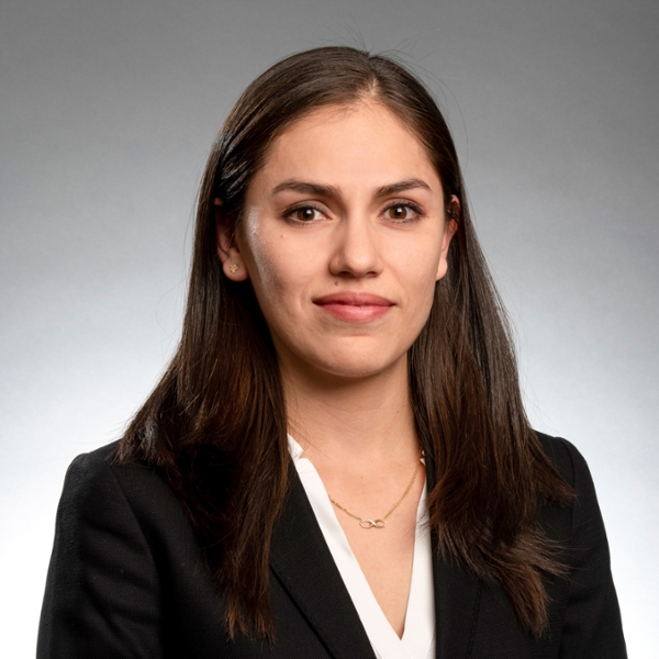 Headshot of Full-time MBA student Mildred Salinas