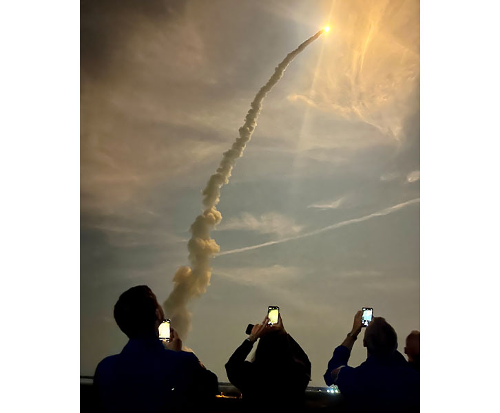 Artemis 1 night launch