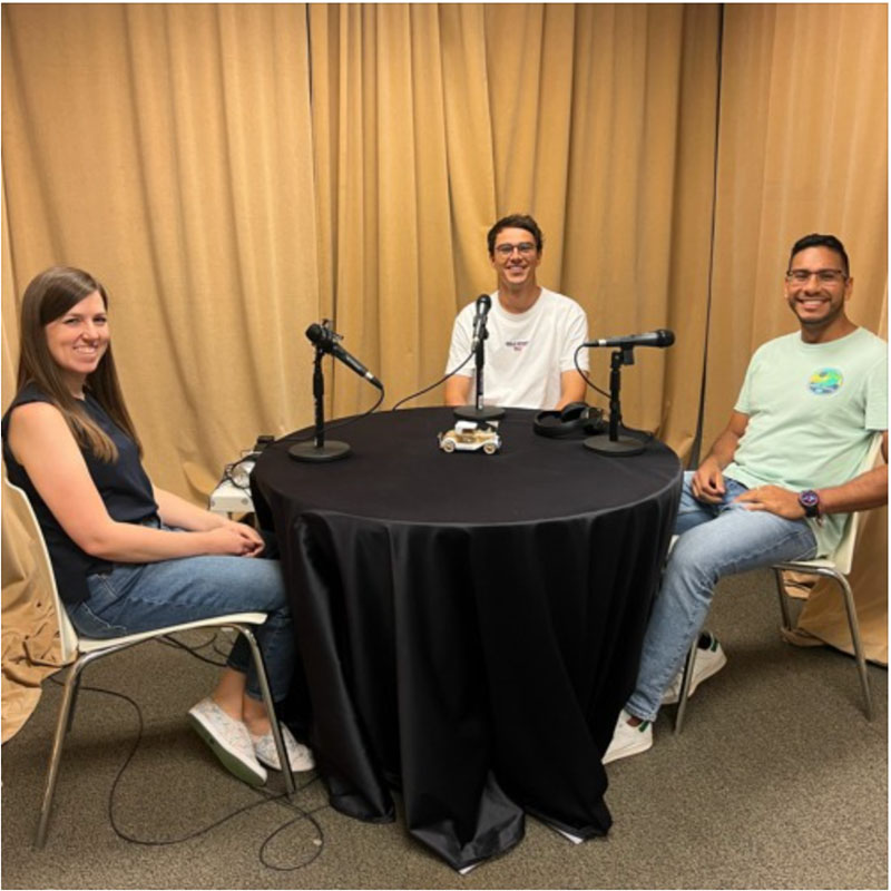Intersection Podcast host Leo Haigh discusses MBA internships and recruiting with second-year students Georgia Pearce and Brando Angel