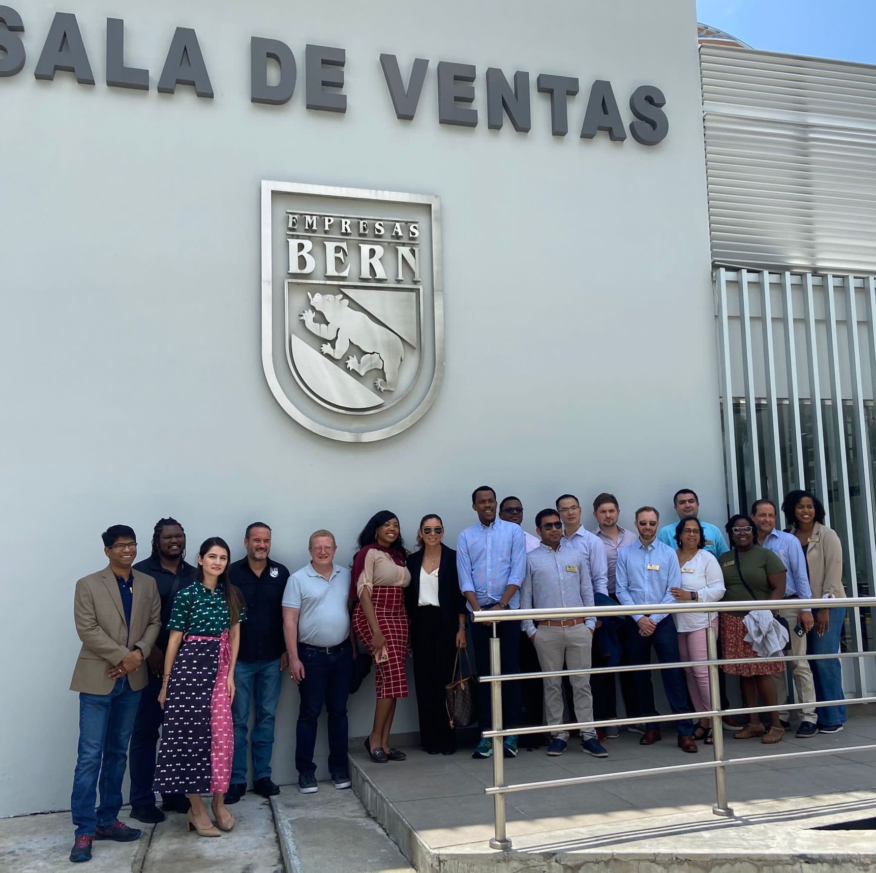 A group of Scheller Executive MBA students in Panama City, Panama