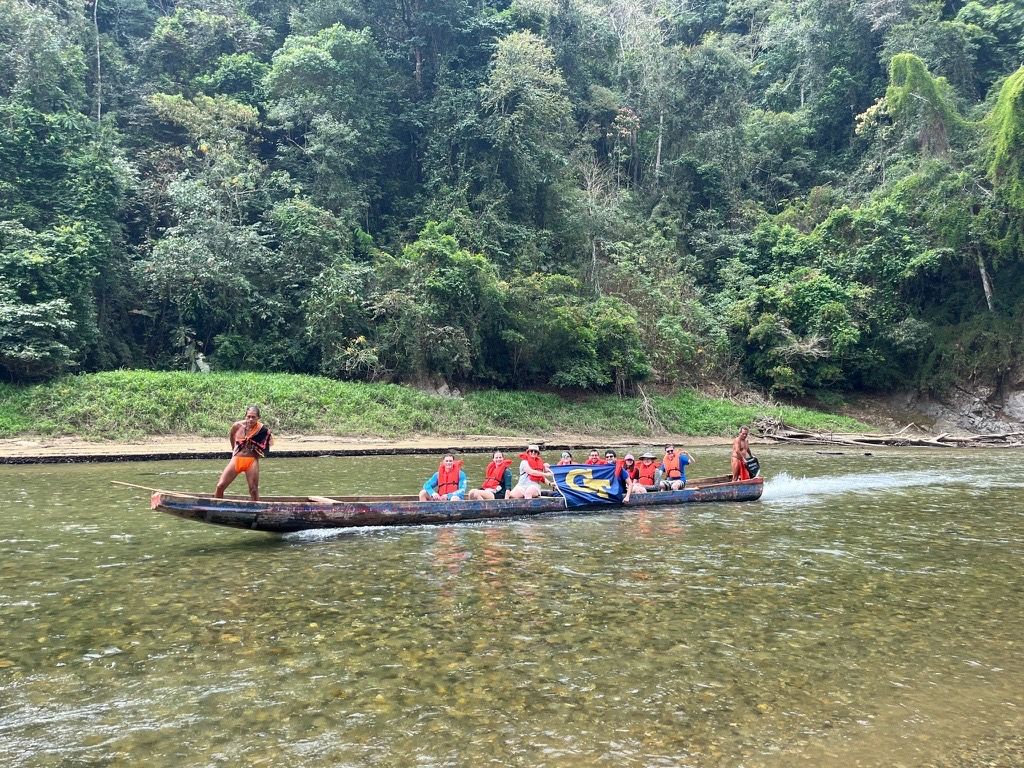 Undergraduate Denning T&M students visited Panama and Costa Rica during Spring Break.