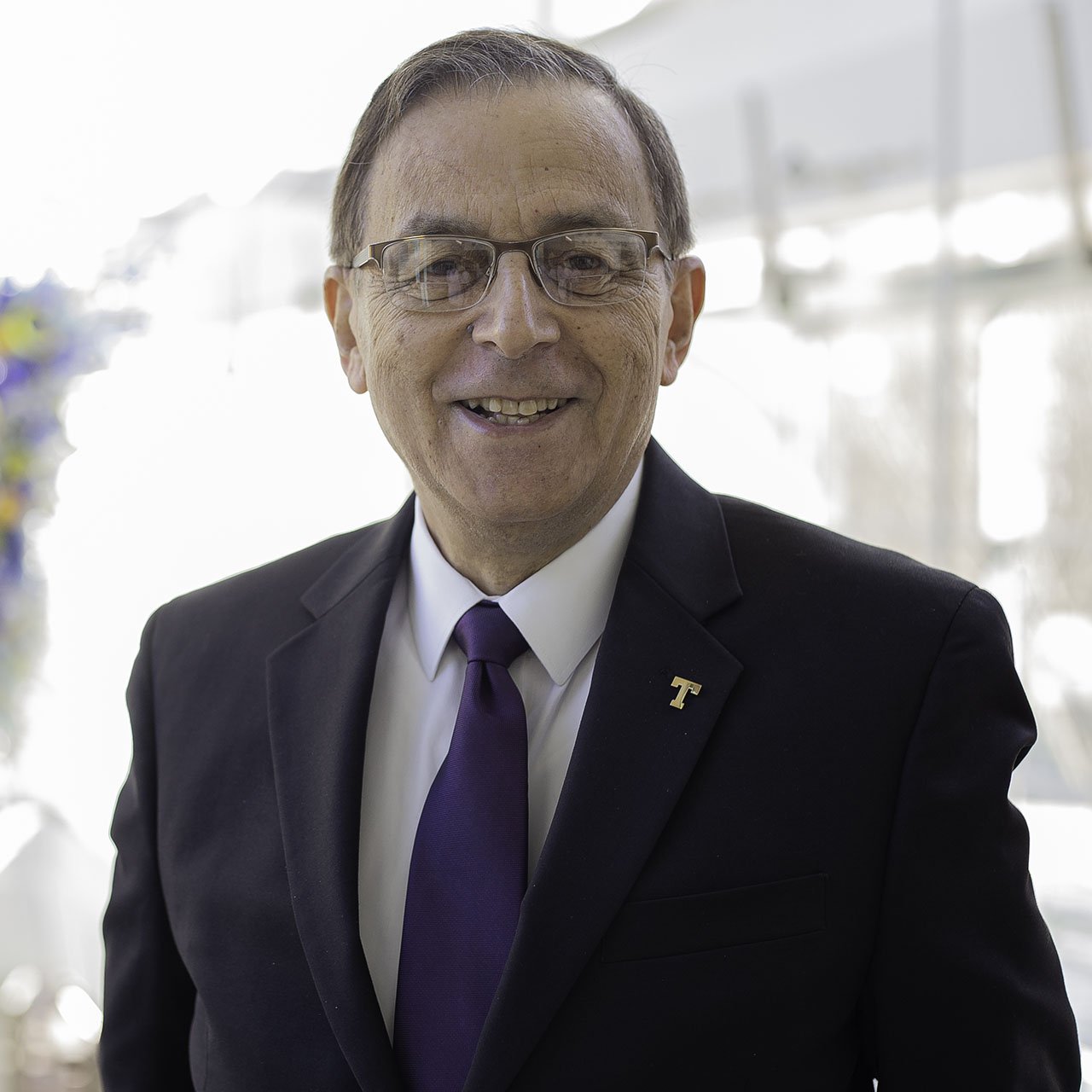 Headshot of Professor John R. McIntyre