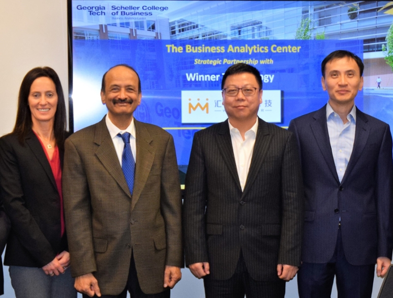 Sherri Von Behren, Corp. Engagement Manager, BAC, Prof. Sri Narasimhan, Faculty Co-Director BAC, Eric Zhang, Chairman & CEO of Winner Technology Co. Inc., (Shanghai, China), & Prof. Jeffrey Hu, Faculty Co-Director BAC